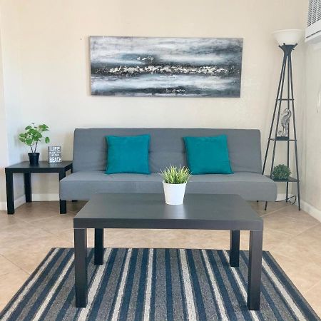 Hollywood Beach Apartments - Walk To The Beach Экстерьер фото