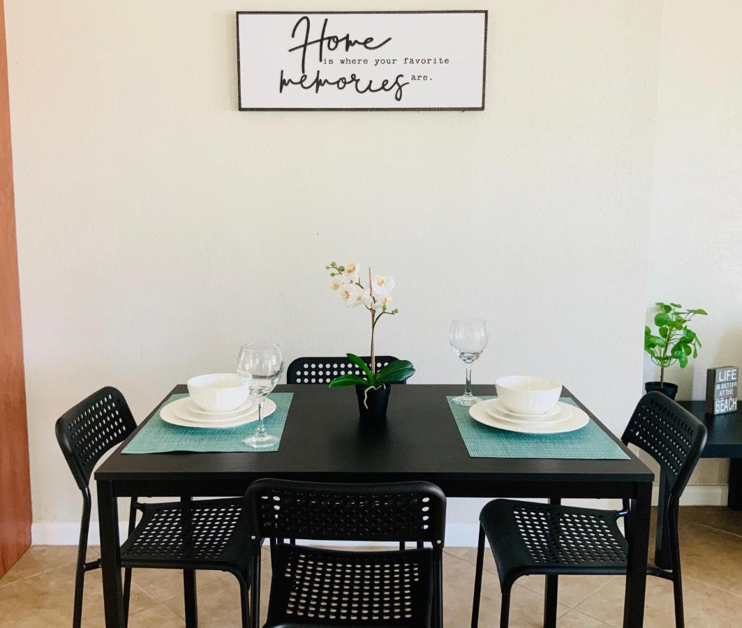 Hollywood Beach Apartments - Walk To The Beach Экстерьер фото